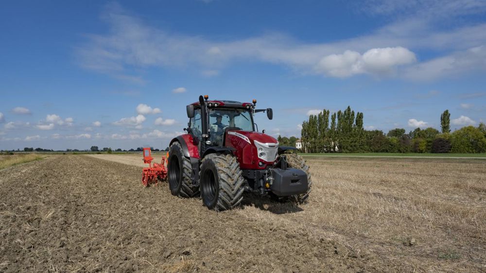 La gamme de X7 SWB comprend des modèles à 4 cylindres, avec un empattement de 2,65 m et des modèles de 6 cylindres dotés d’un empattement de 2,76 m. © McCormick